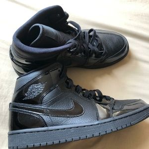 black Jordan 1s